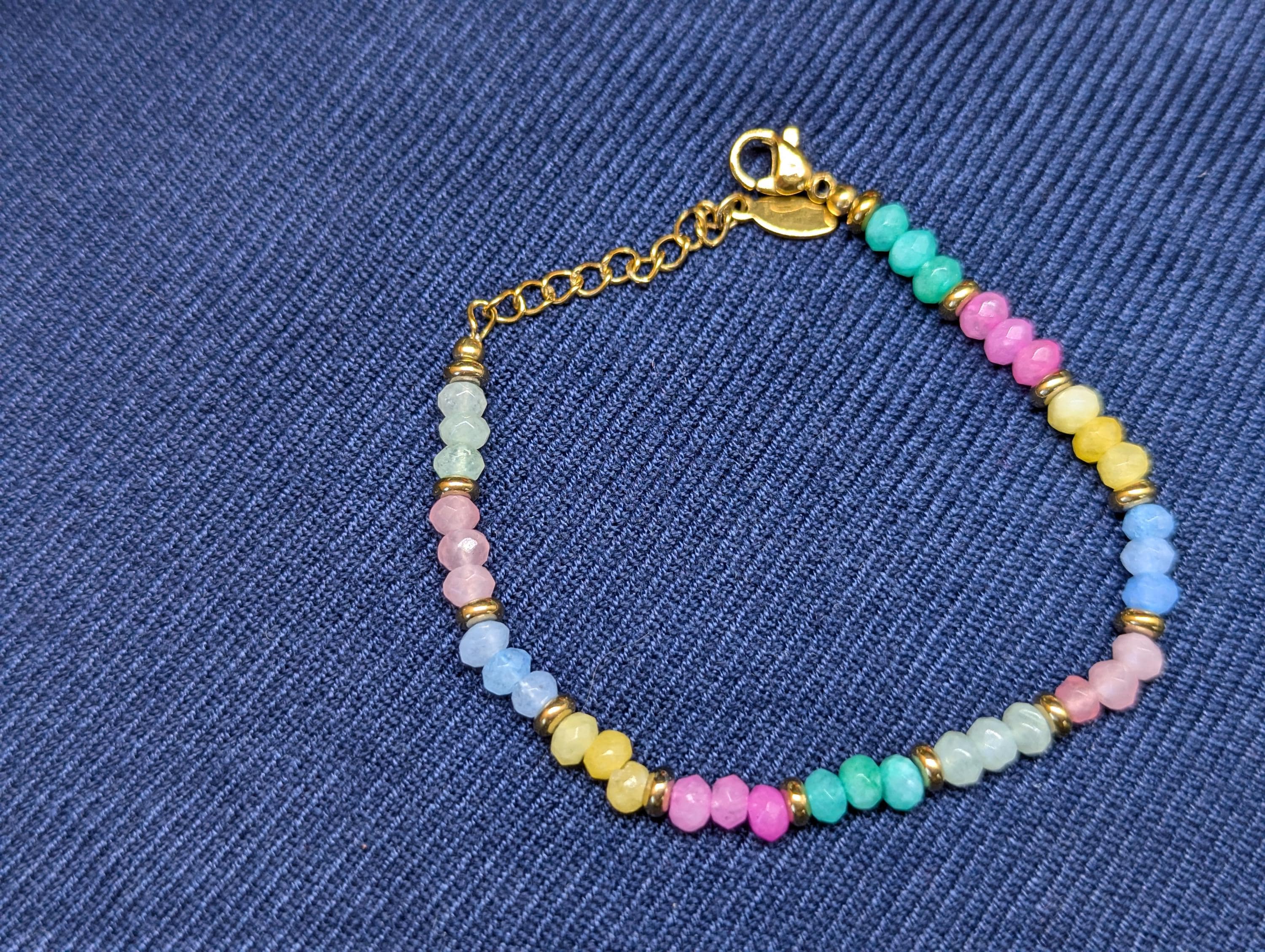 Armband für jeden Tag, Schmuckidee als Geburtstagsgeschenk für sie, Armband im Boho-Stil für jeden Tag, Regenbogenarmband, Geschenk für die beste Freundin