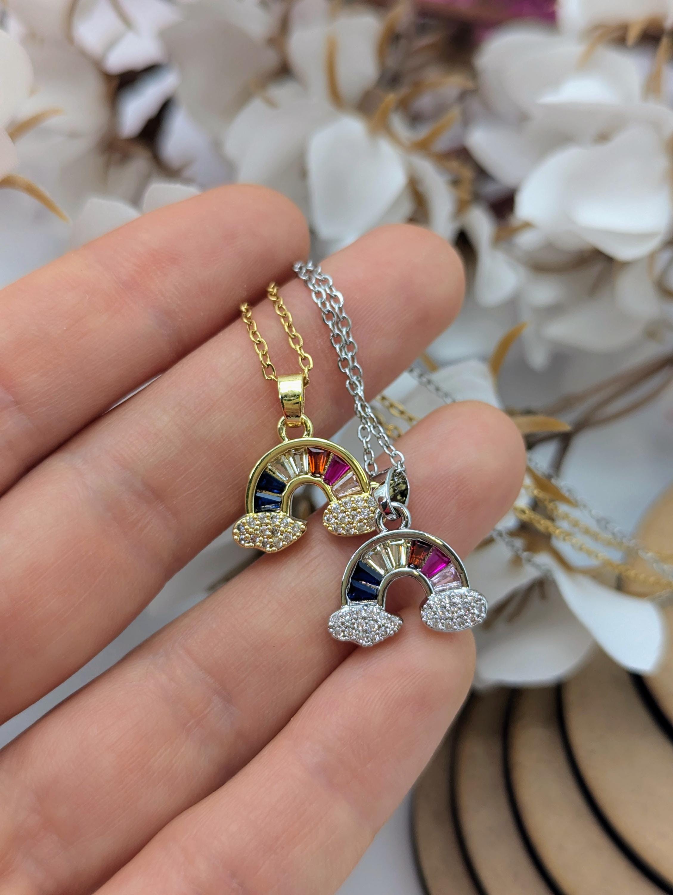 Zierlicher Schmuck für jeden Tag, Halskette mit Regenbogen-Anhänger, Halskette für jeden Tag, Silberkette für die beste Freundin, Goldkette, Geschenk für Sie