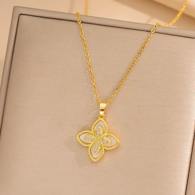 Minimalistischer Schmuck für jeden Tag Halskette mit goldenem Blumenanhänger Statement Schmuck Goldkette Jahrestagsgeschenk für Sie