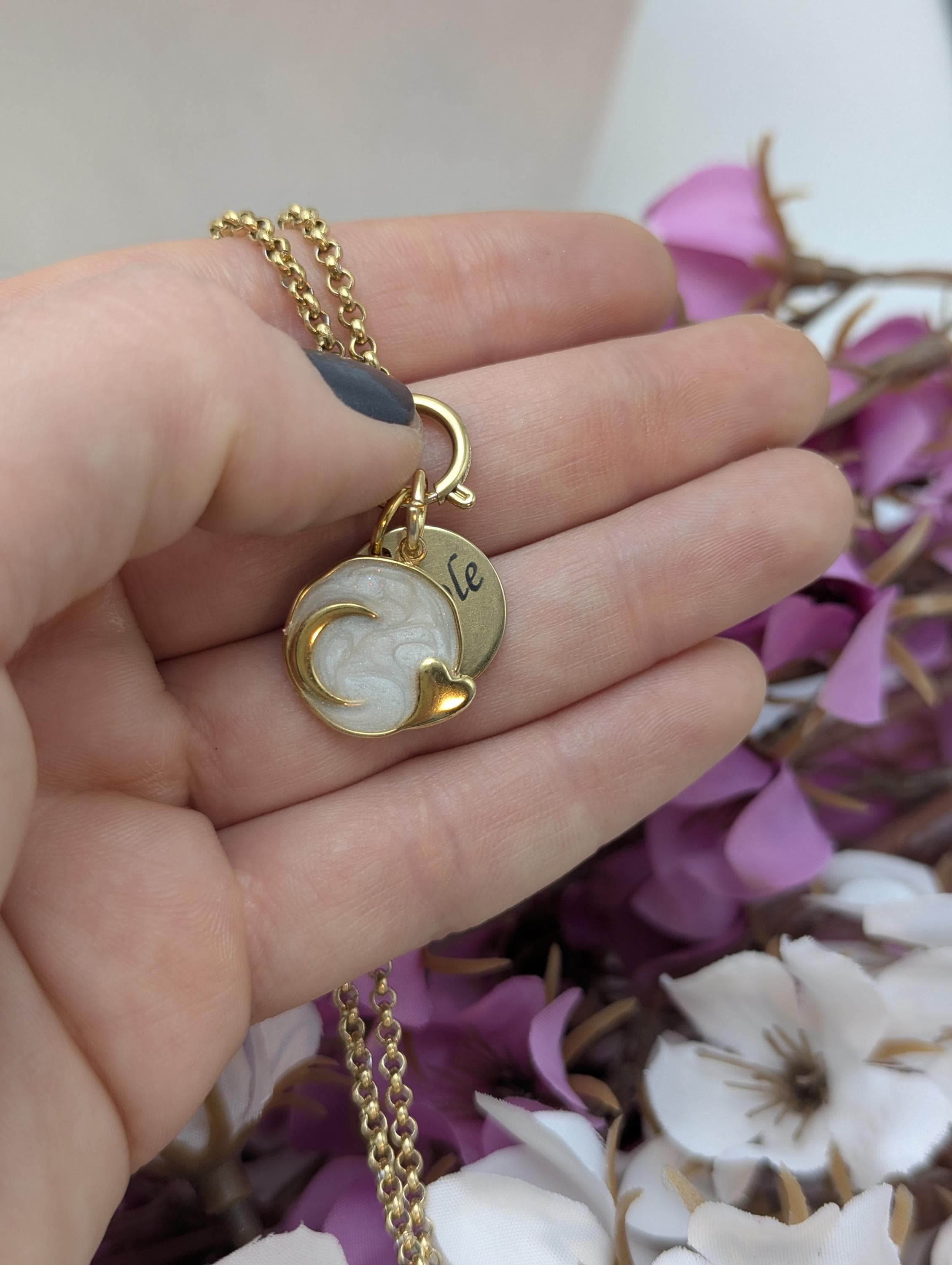 Personalisierter Schmuck für jeden Tag, Halskette mit eingraviertem Namen, individuelle trendige Charm-Halskette, personalisiertes Geschenk für die Frau, Geburtstagsgeschenk für Sie