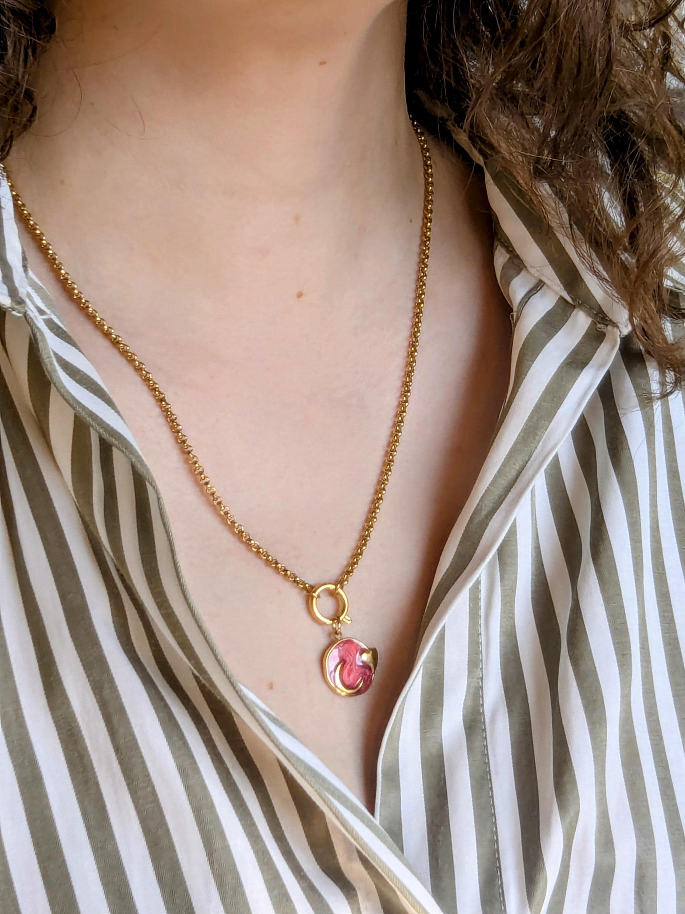 Collar personalizable, con nombre grabado.