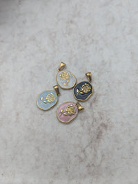 Minimalistischer Schmuck für jeden Tag Halskette mit Rosenanhänger Halskette für jeden Tag Blumenschmuck Idee für Goldkette Geschenk für Sie